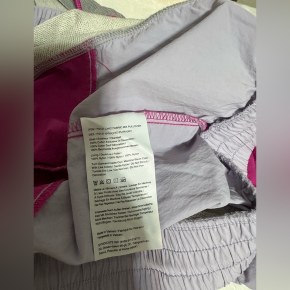 Peloton Heather Gray Crewneck - Picture 6 of 6